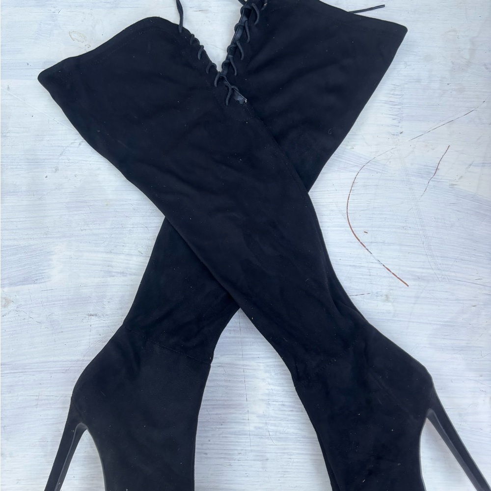 Elegant Black Women's Knee-High Boots